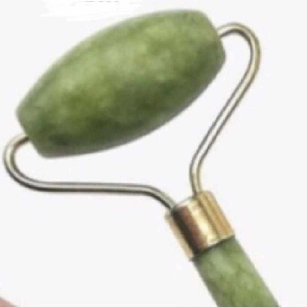 NWT Jade roller